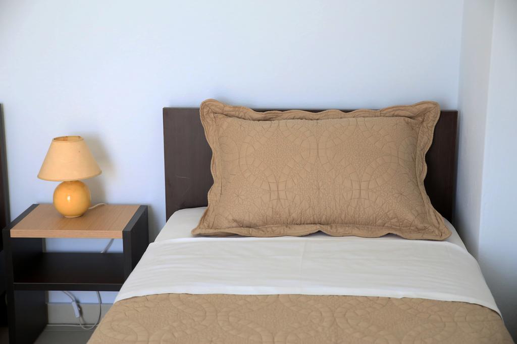Vari Beach Hotel Екстер'єр фото