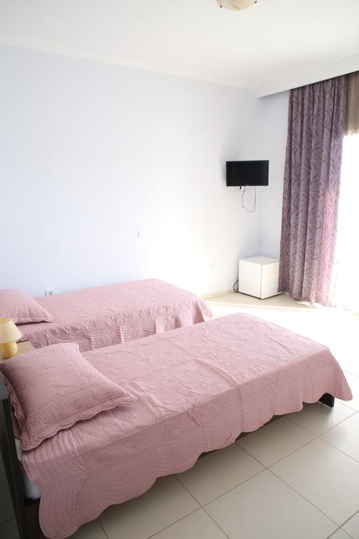 Vari Beach Hotel Екстер'єр фото