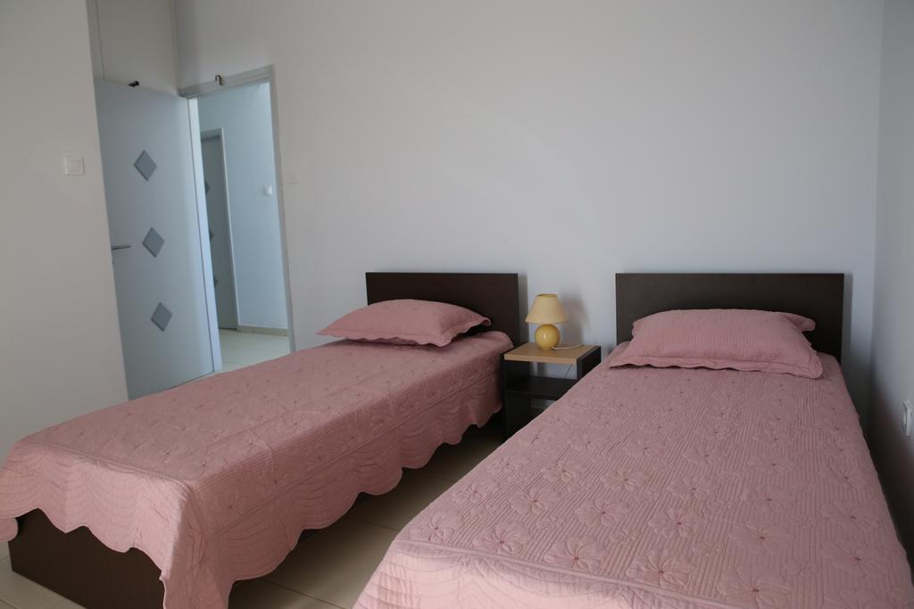 Vari Beach Hotel Екстер'єр фото