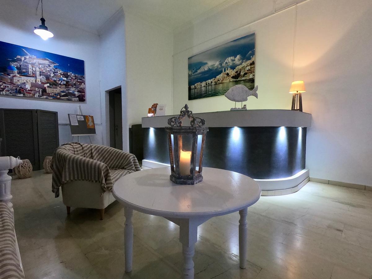 Vari Beach Hotel Екстер'єр фото
