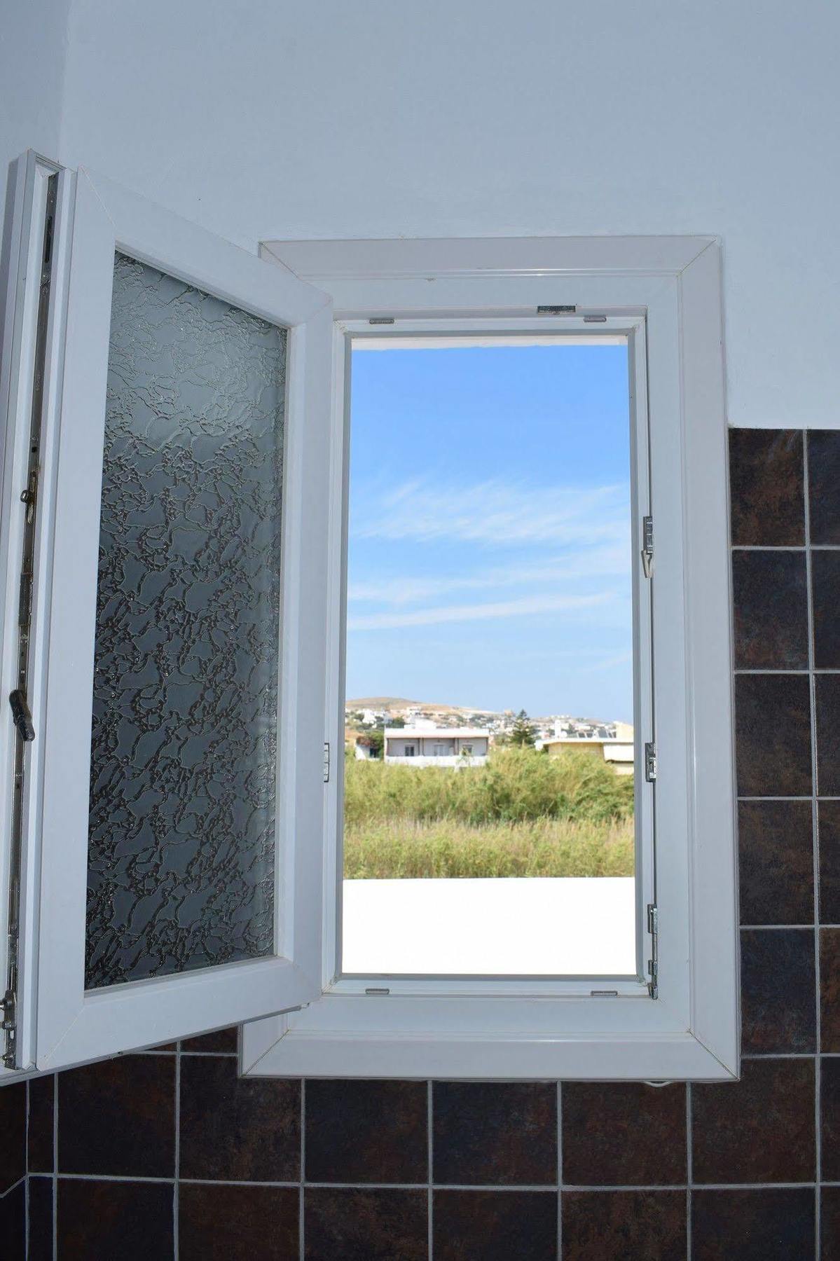 Vari Beach Hotel Екстер'єр фото