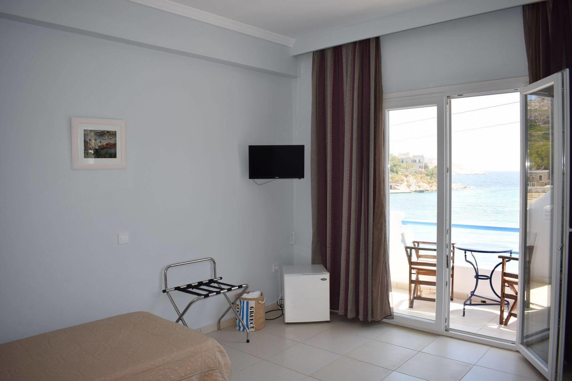 Vari Beach Hotel Екстер'єр фото