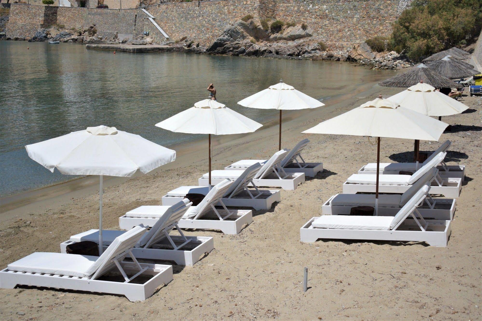 Vari Beach Hotel Екстер'єр фото